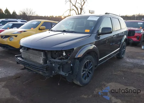 2018 Dodge Journey Sxt z USA, uszkodzony, nr VIN 3C4PDCBG8JT512124